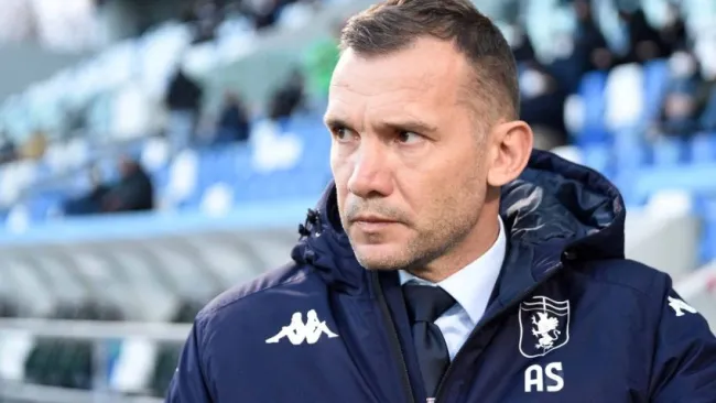 Shevchenko como DT del Genoa, en Serie A