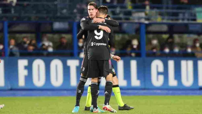 Morata y Vlahovic en la celebración de un gol de la Juventus 