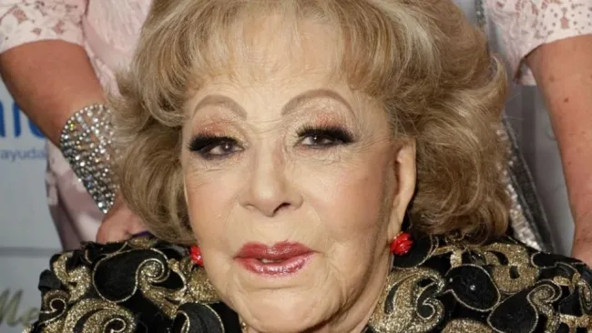 Silvia Pinal en un evento