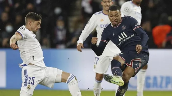 Real Madrid y PSG se enfrentan por los OF