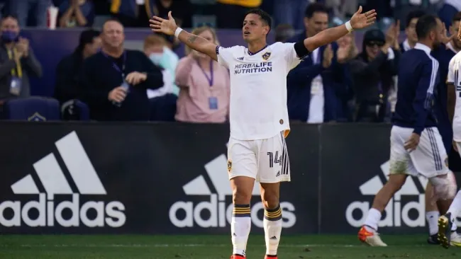 Chicharito en partido con el Galaxy