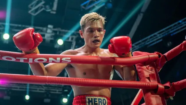 Hero Tito durante una pelea de box en Indonesia