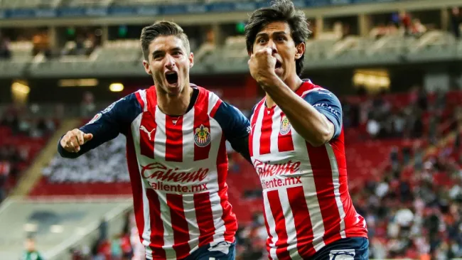 José Juan Macías festejó con Guadalajara vs Santos