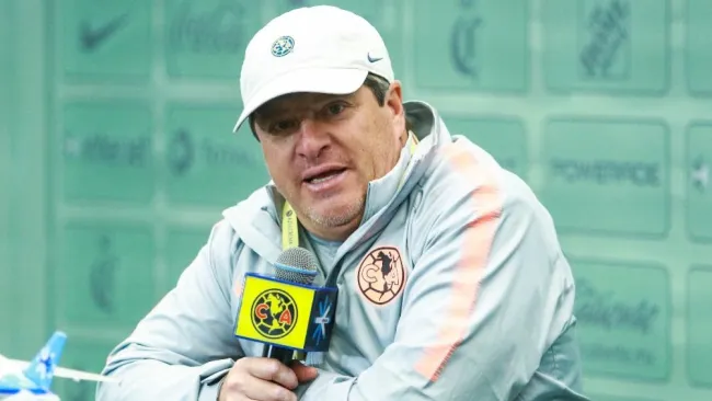 Miguel Herrera en conferencia de prensa del América