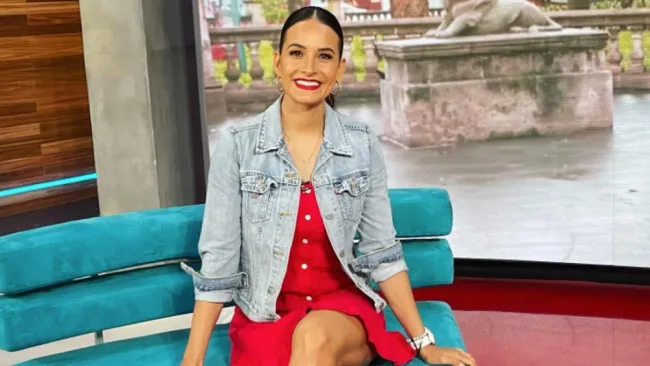 Gina Holguín, conductora de TUDN
