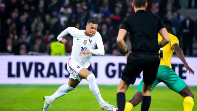 Mbappé en goleada vs Sudáfrica