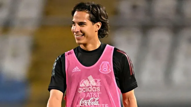 Lainez en una convocatoria con el Tri