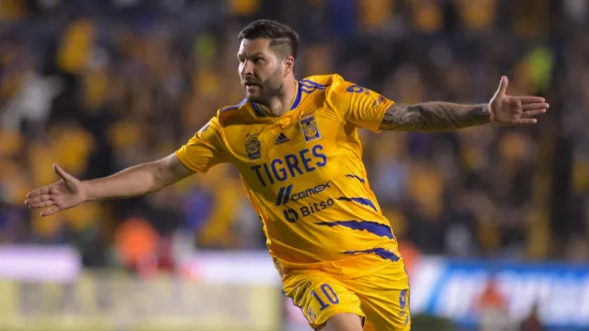 Gignac celebrando un gol con Tigres