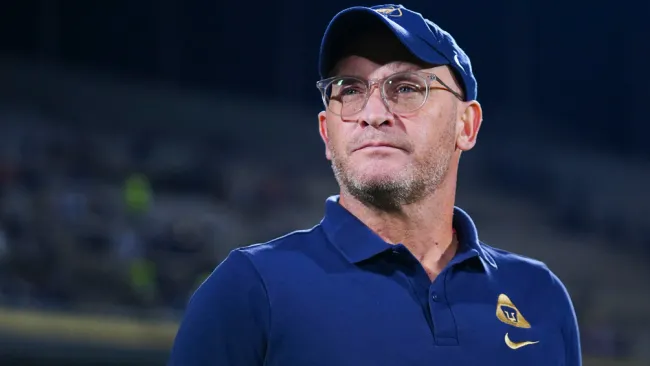 Lillini durante un duelo de Pumas 