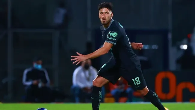 Valdez en un partido con América