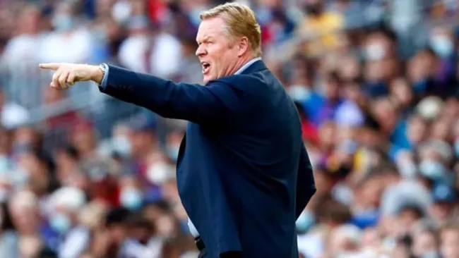 Ronald Koeman, durante un duelo del Barcelona