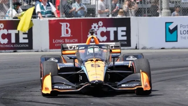 Patricio O'Ward durante el Gran Premio de Long Beach