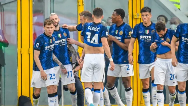 Jugadores del Inter celebrando un gol