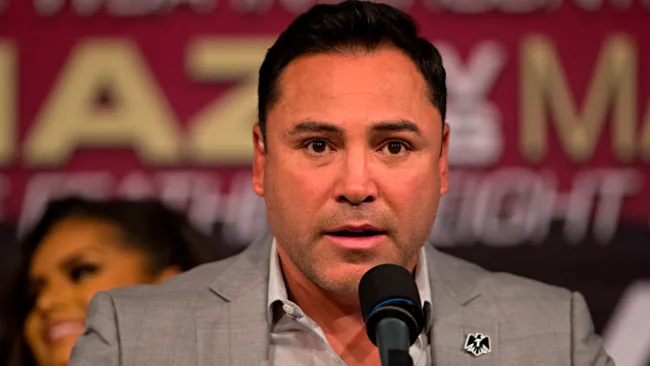 De la Hoya en ceremonia de pesaje