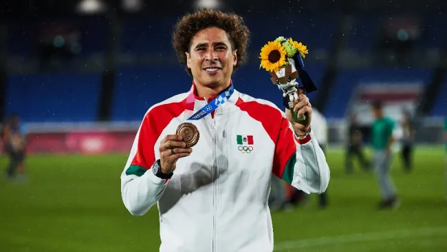 Ochoa con la medalla de bronce durante los JJ. OO. de Tokyo 2020
