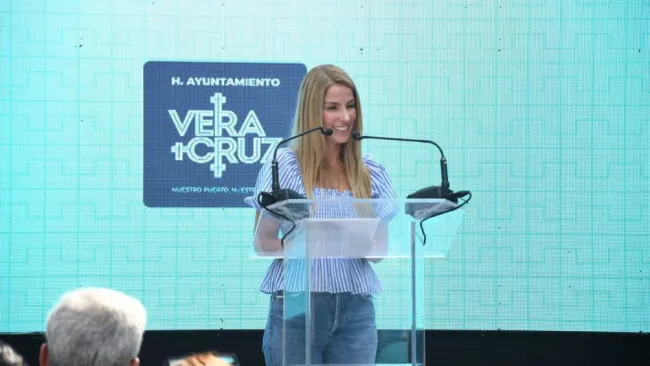 La alcaldesa de Veracruz Patricia Lobeira Rodríguez