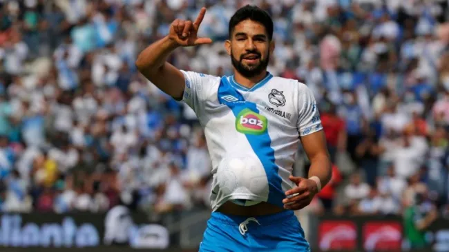 Diego de Buen festejando un gol