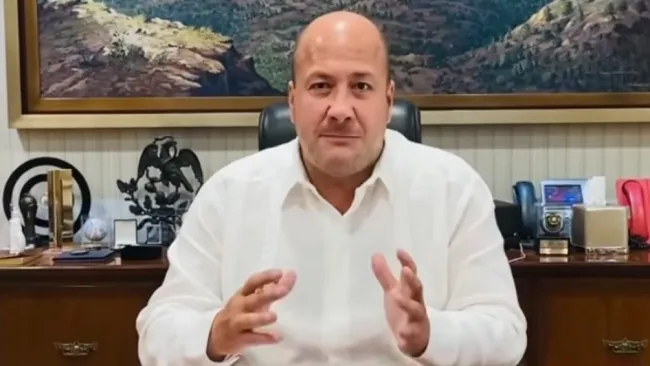 Enrique Alfaro hablado sobre el uso del cubrebocas en Jalisco