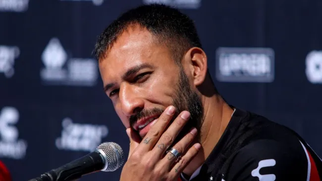 Emanuel Aguilera en su presentación como jugador de Atlas