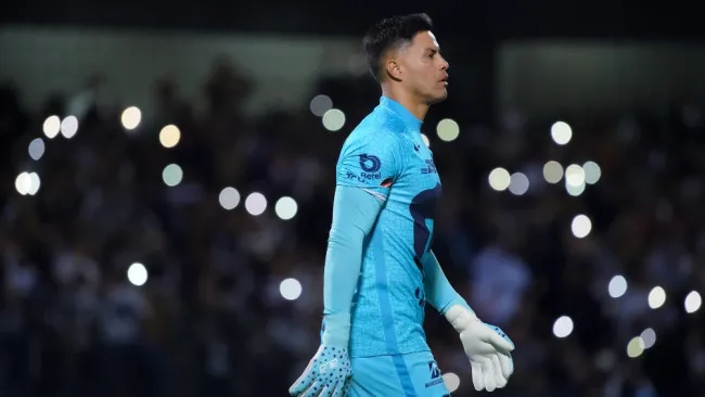 Alfredo Talavera durante un partido con Pumas
