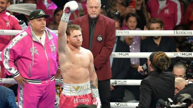 Eddy Reynoso y Canelo Álvarez previo a una pelea