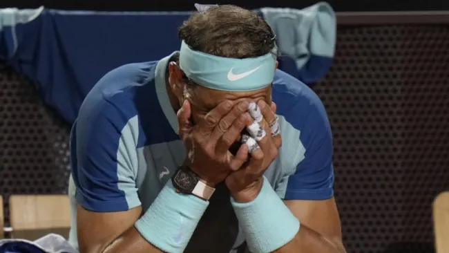 Rafael Nadal lamentándose 