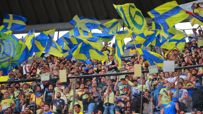 Afición del América en el Estadio Azteca