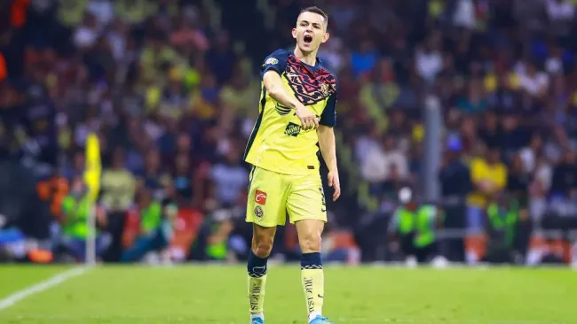 Álvaro Fidalgo, mediocampista español