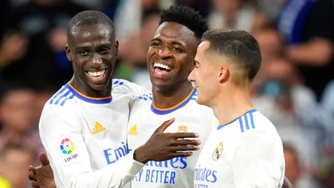 Jugadores del Real Madrid celebrando un gol a favor