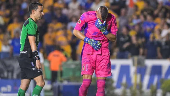 Nahuel Guzmán durante la Semifinal de Tigres vs Atlas