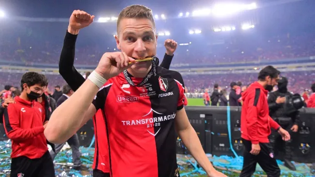 Furch celebrando el título de Atlas