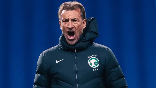 Renard dirigiendo a la Selección de Arabia Saudita