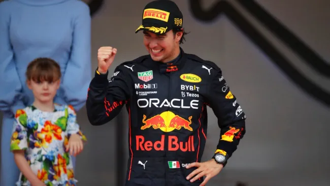 Sergio 'Checo' Pérez celebrando victoria en el GP de Mónaco