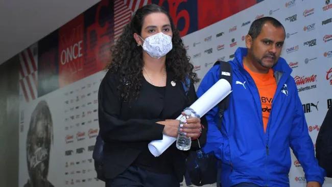 Eva Espejo, entrenadora de las Rayadas