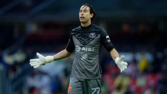 Óscar Jiménez durante un partido del América