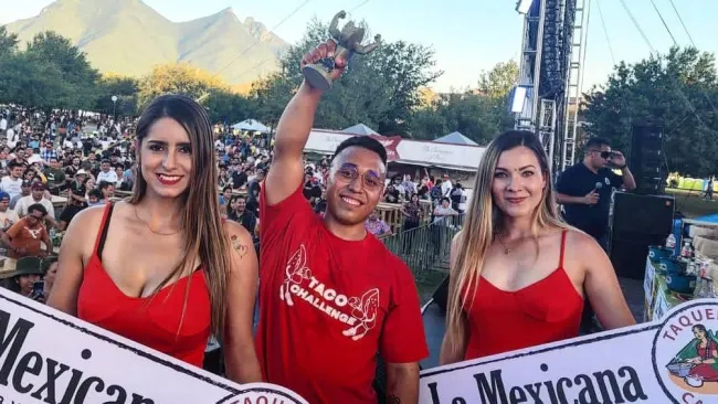 Joven gana 50 mil pesos por comer tacos