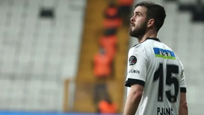 Miralem Pjanic durante un partido del Besiktas