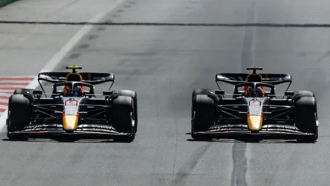 Verstappen y Checo en el GP de Bakú