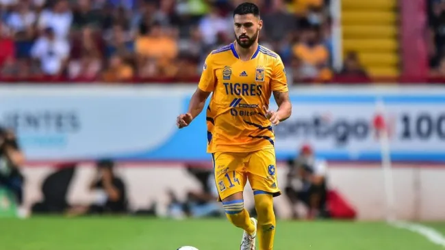Juan José Purata jugando con Tigres en 2018