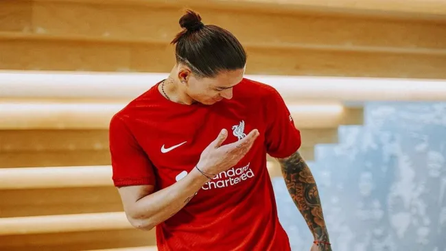 Darwin Núñez fue presentado como jugador del Liverpool