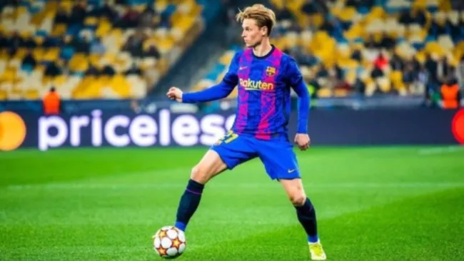 Frenkie de Jong en acción con Barcelona
