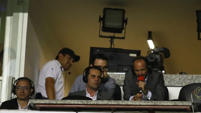 Christian Martinoli y Luis García narrando un partido