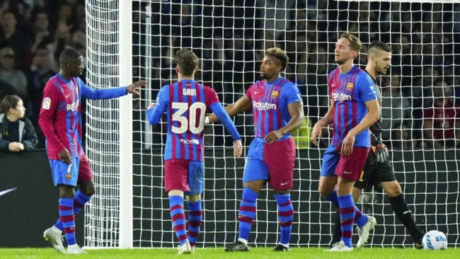 Jugadores del Barcelona festejando un gol 