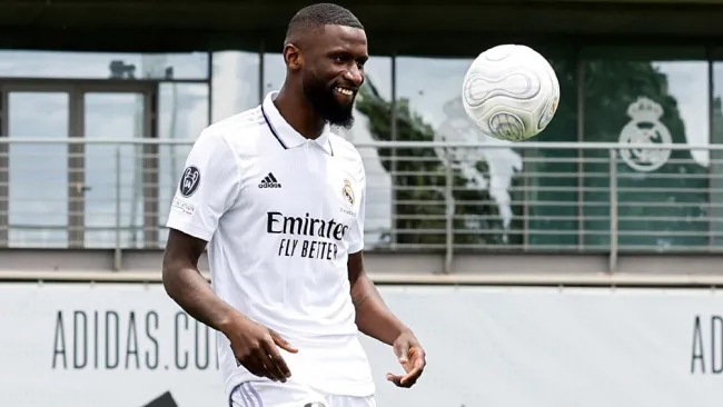 Antonio Rüdiger durante su presentación 