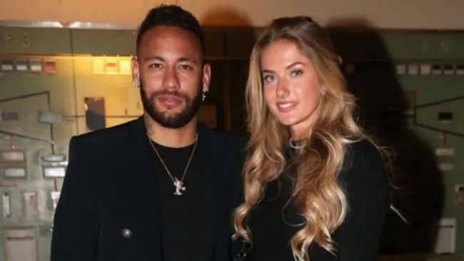 Neymar Jr. y la atleta Alica Schmidt