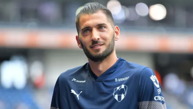 Nicolás Sánchez previo a un partido de Monterrey