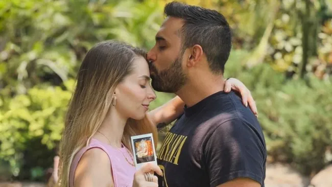 YosStop junto a su pareja Gerardo González