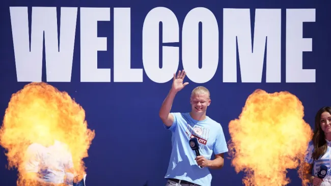 Haaland fue presentado ante la afición del Manchester City