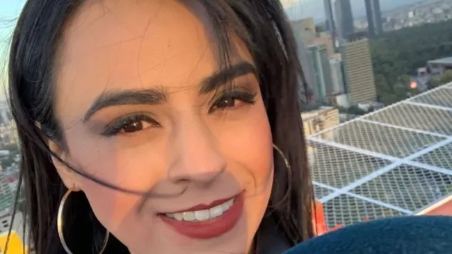 Iris Cisneros previo a una transmisión