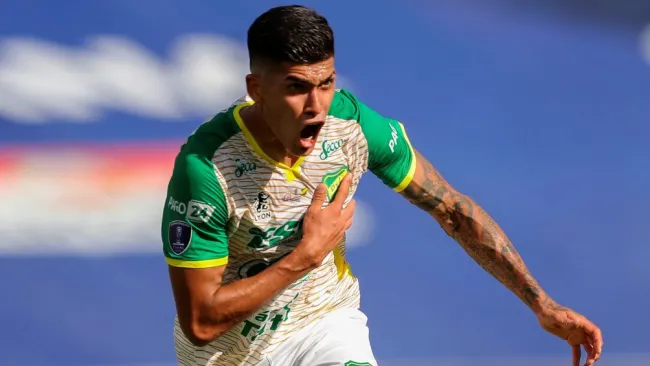 Adonis Frías con Defensa y Justicia